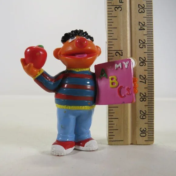 Ernie School Sesame Street Figure 2.5" tall - Picture 7 of 9